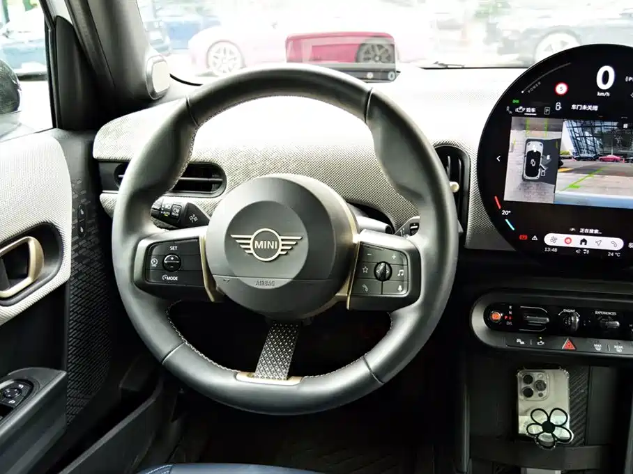 MINI Cooper S 5-door Artist 2025