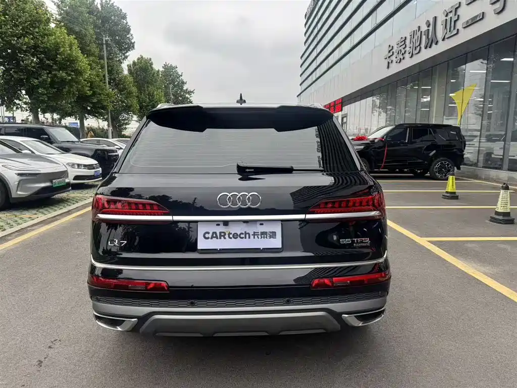 Audi Q7 2021 55 TFSI quattro S line