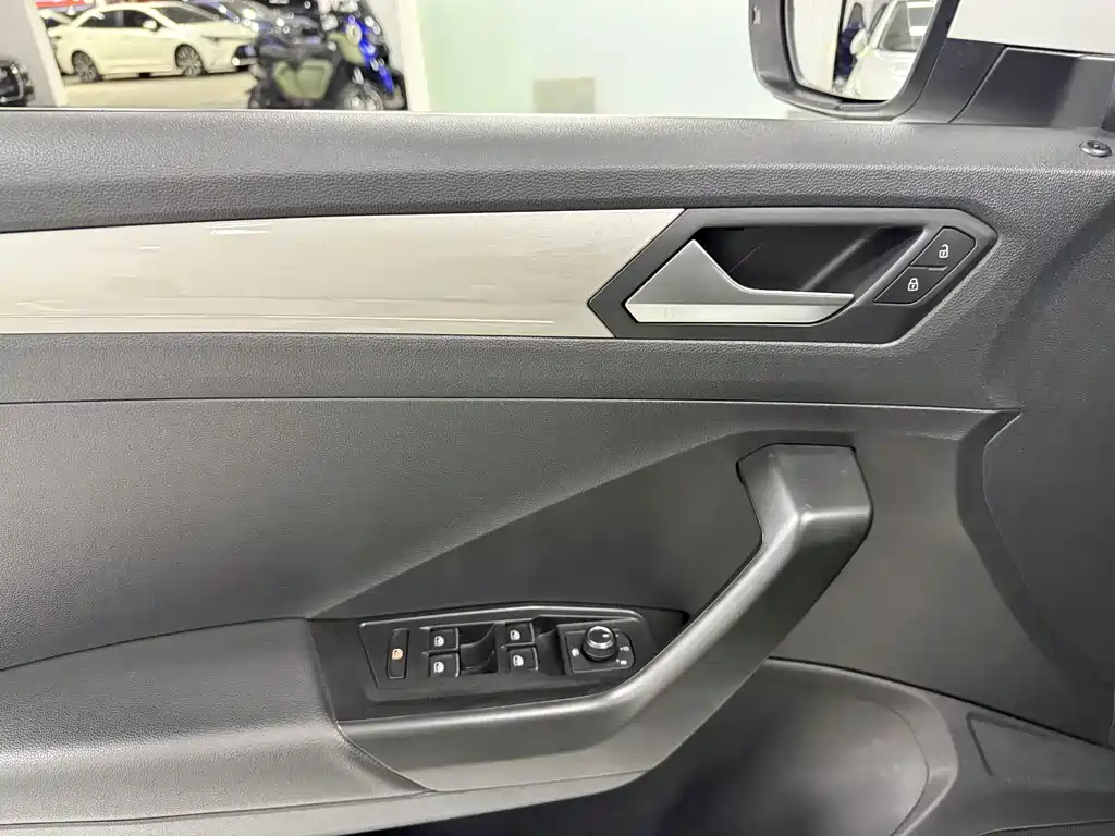 Volkswagen T-ROC 2020 280TSI DSG FWD R-Line Pro
