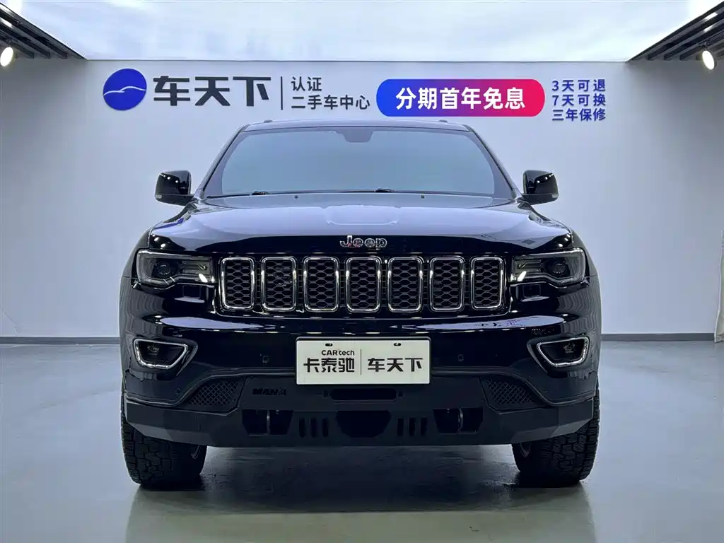 Jeep Grand Cherokee 2017 3.6L Elite Navigation Edition