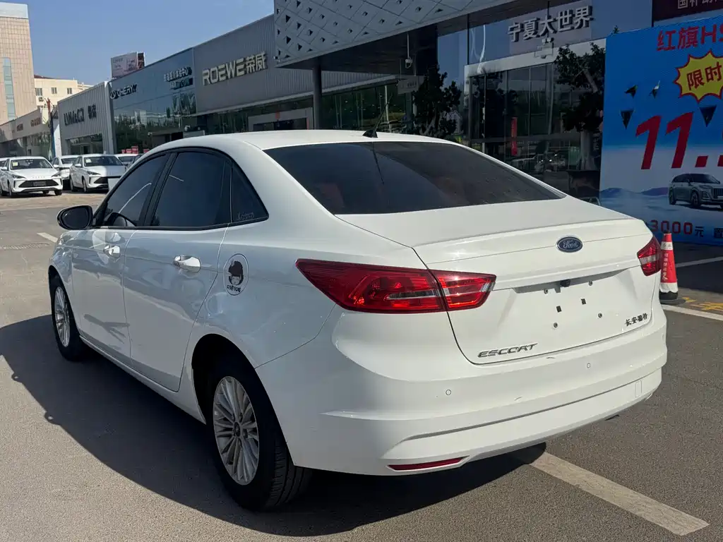 Ford Escort 2015 1.5L Automatic Fashion Edition