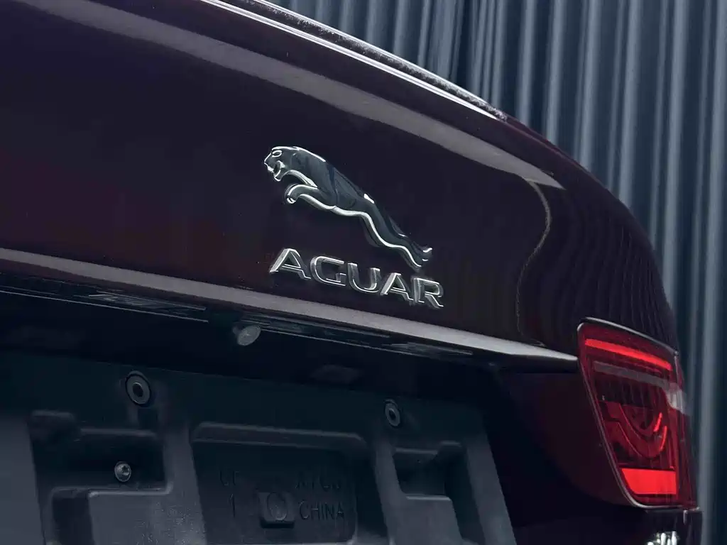Jaguar XE 2015 2.0T 200PS R-Sport