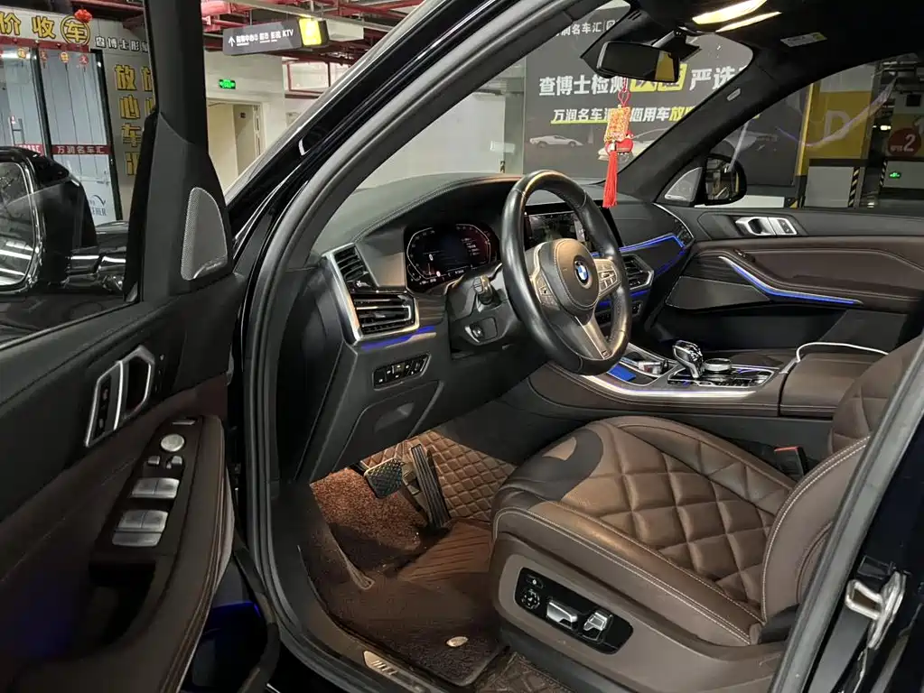 BMW X5 2022 xDrive 40Li M Sport Package - фото 4