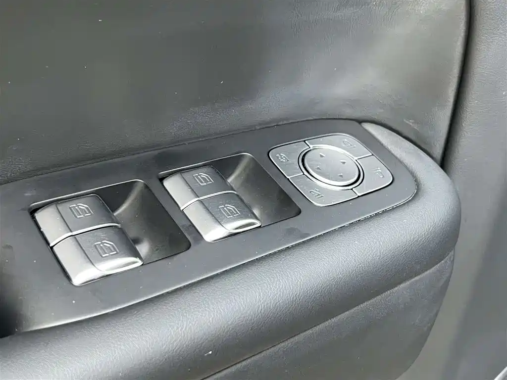 Li Auto L8 2023 Pro