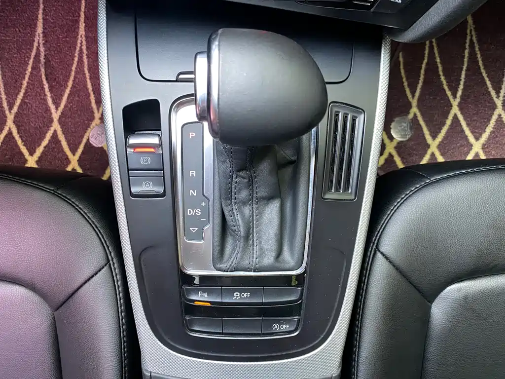 Audi A4L 2013 35 TFSI Automatic Standard Edition