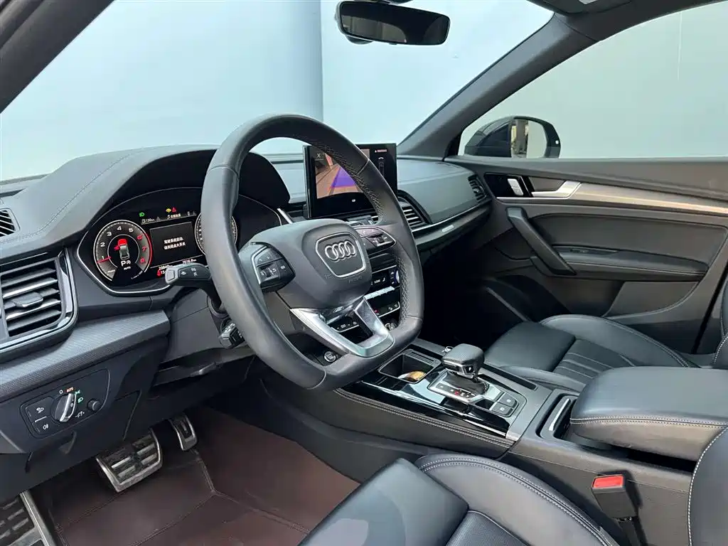 Audi Q5L 2024 40 TFSI Luxury Dynamic Edition
