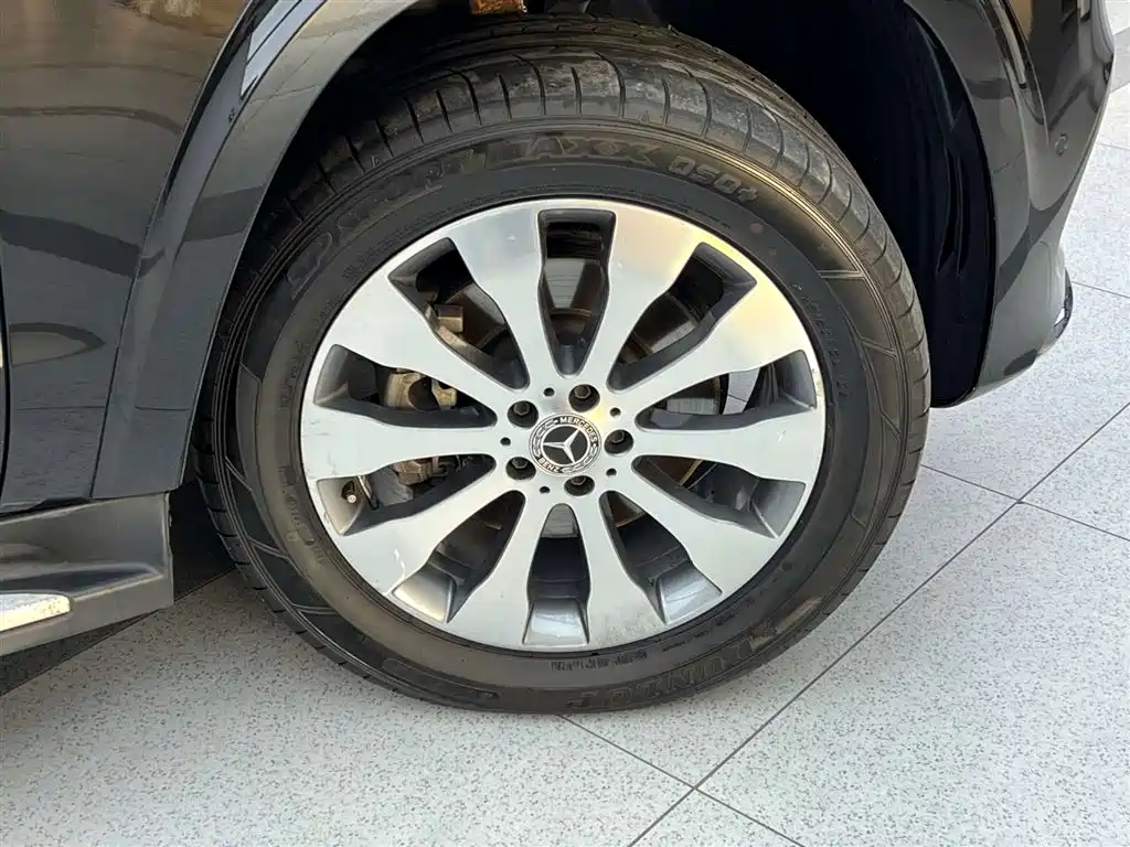 Mercedes-Benz GLS 400 4MATIC