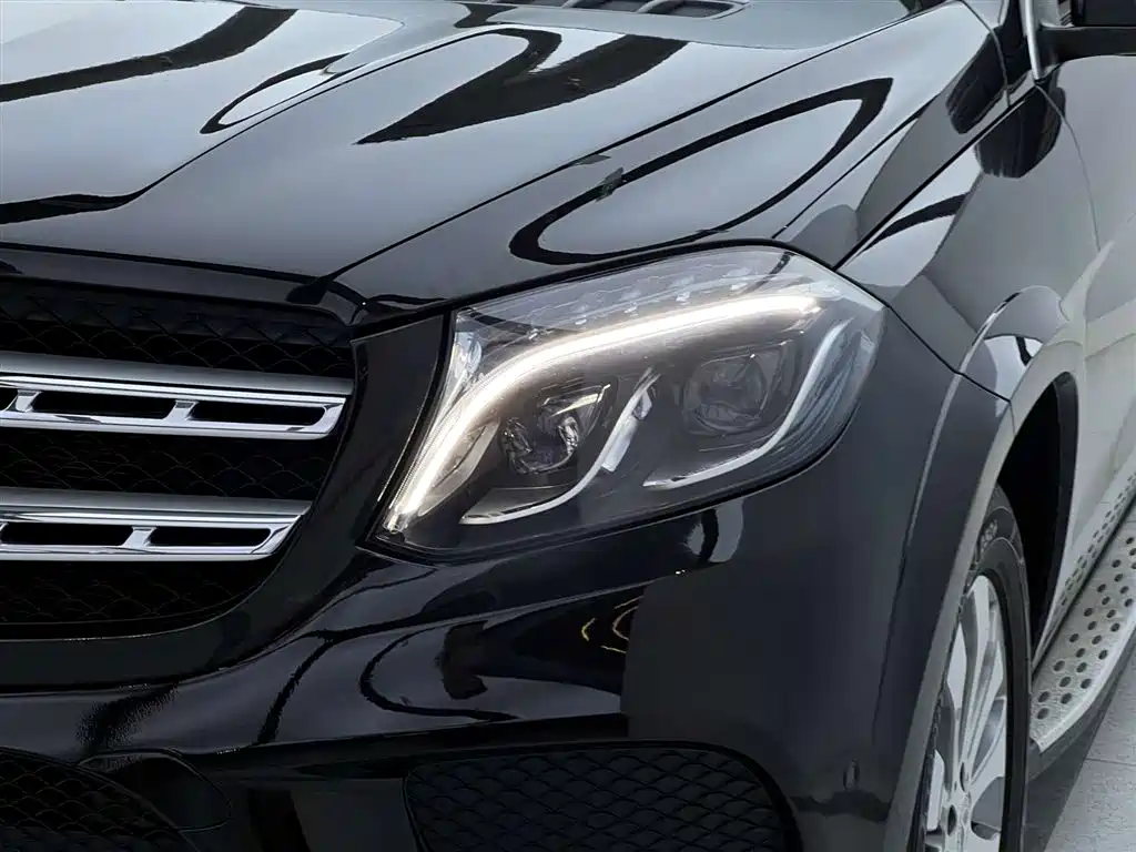 Mercedes-Benz GLS 400 4MATIC