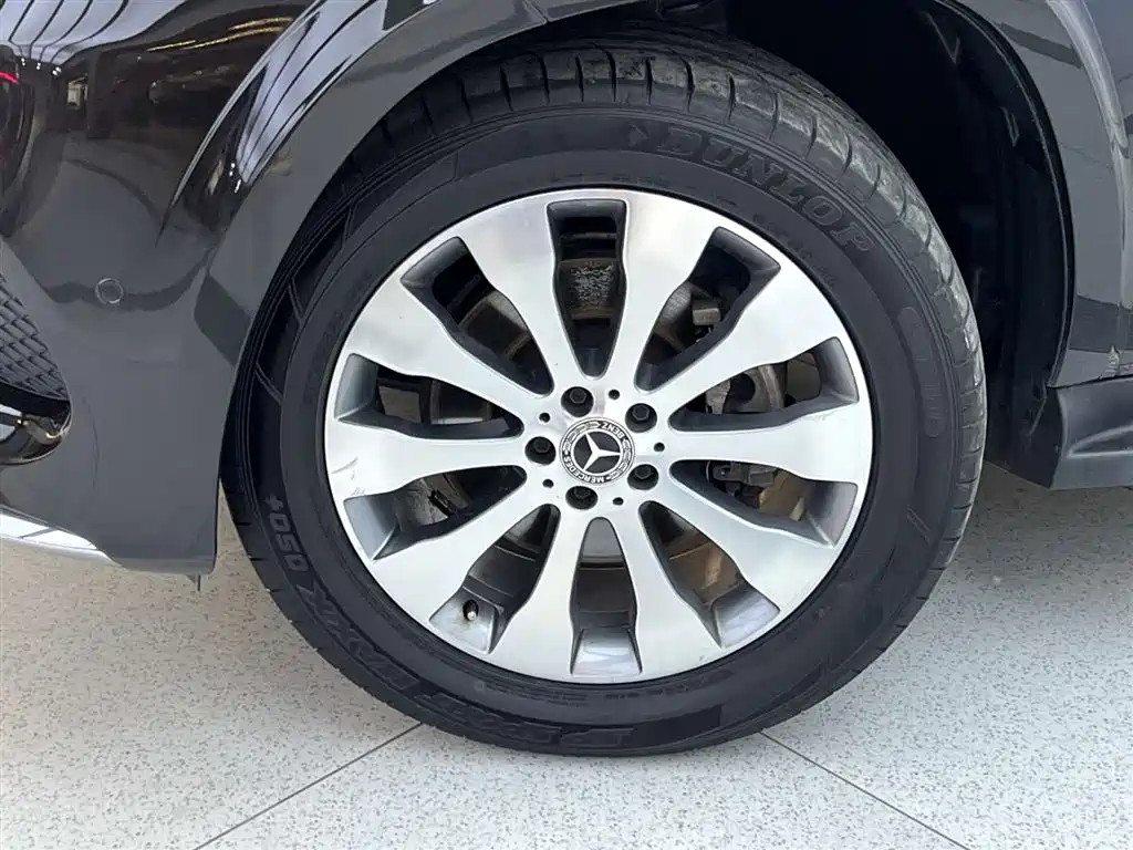 Mercedes-Benz GLS 400 4MATIC