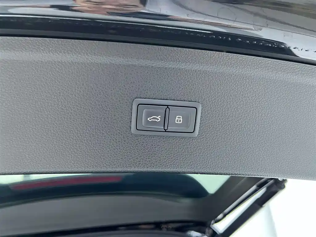 Audi Q5L 2024 40 TFSI Luxury Dynamic Edition