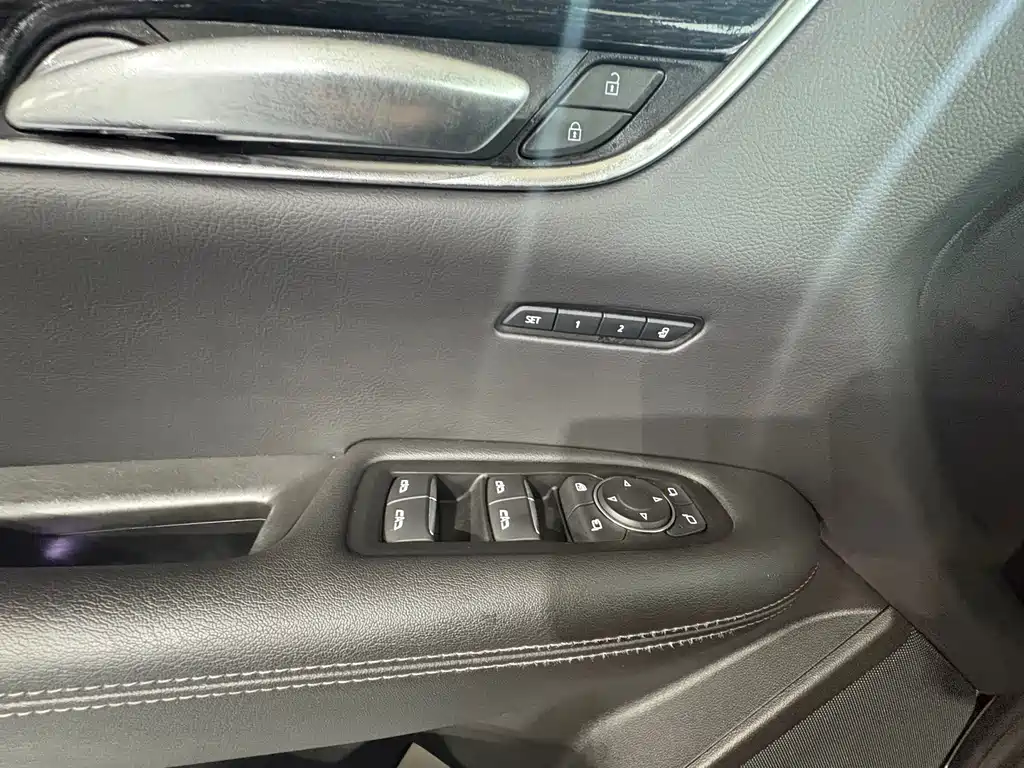 Cadillac XT5 2022 2.0T FWD Luxury