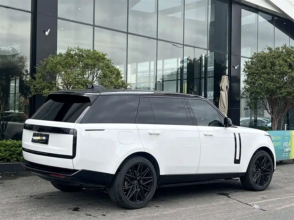 Range Rover 2024 3.0 L6 400PS Autobiography LWB 7-Seater