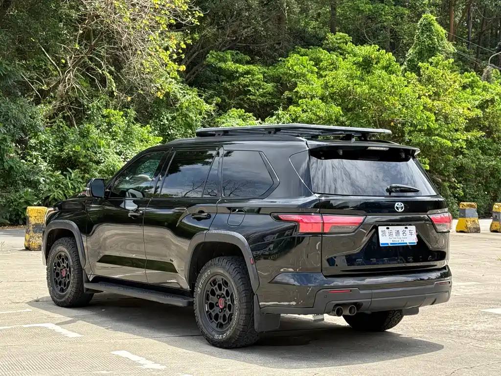 Toyota Sequoia 2023 3.5T Canadian Spec