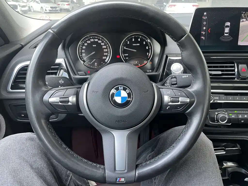 BMW 1 Series 2022 120i M Sport Night Edition