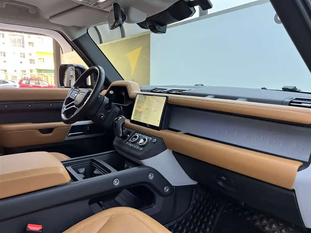 Land Rover Defender 2023 110 3.0T P400 Dark Edition