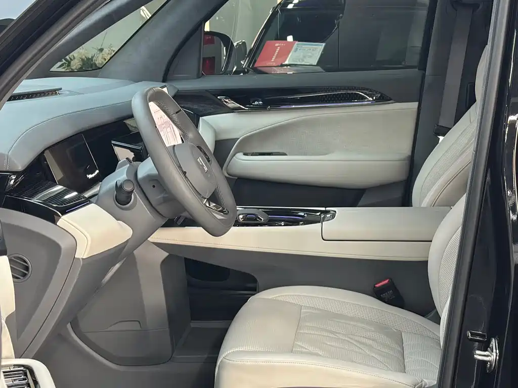Zeekr 009 2024 6-Seater Executive Edition AWD 108kWh