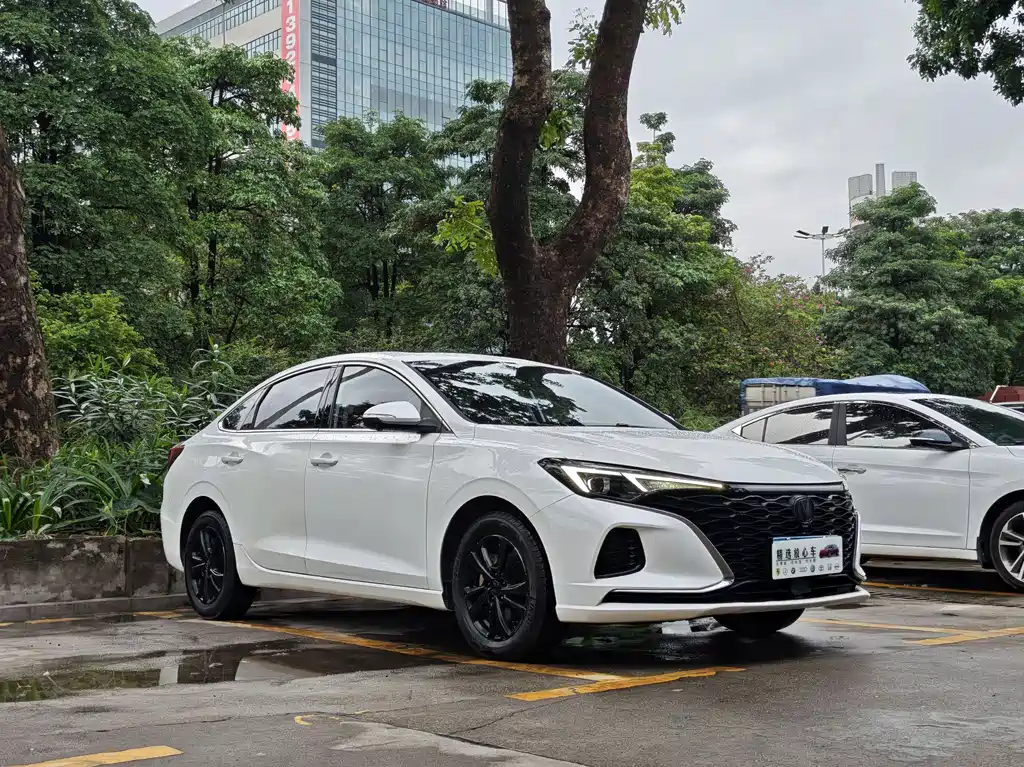 Changan Eado Plus 2021 Blue Whale NE 1.4T GDI DCT Prestige Edition