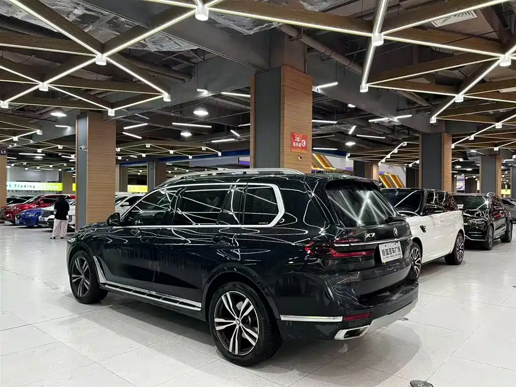 BMW X7 2023 xDrive40i Leading Edition Luxury Package