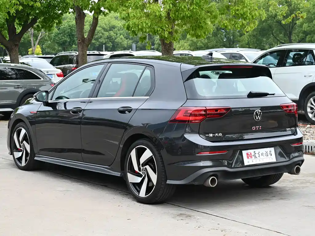 Volkswagen Golf GTI 2021