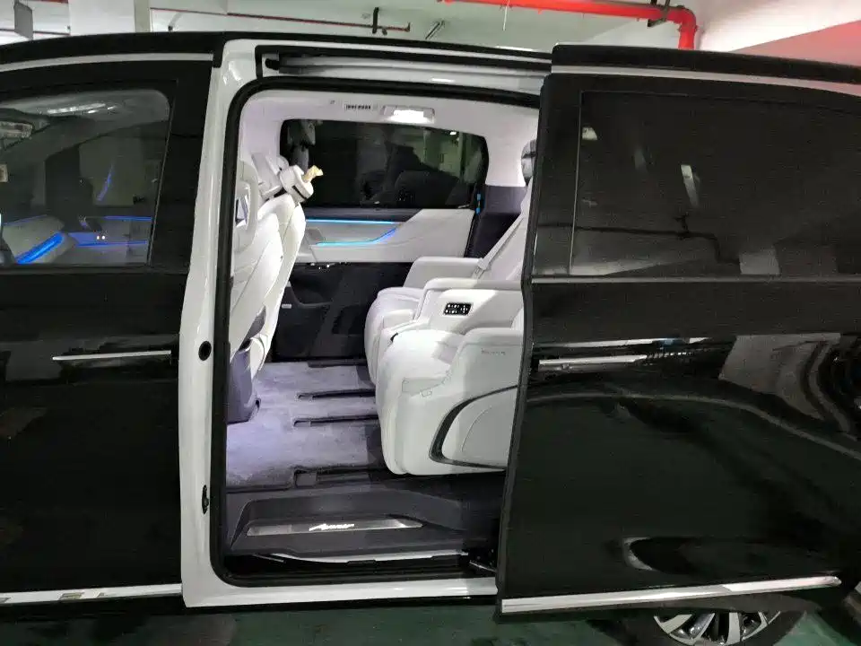 Buick GL8 NEV 2026 Avenir Luxury Edition