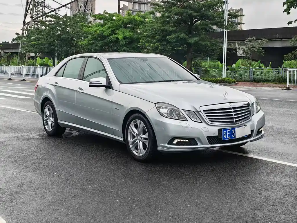 Mercedes-Benz E-Class 2010 E 200 CGI Elegance