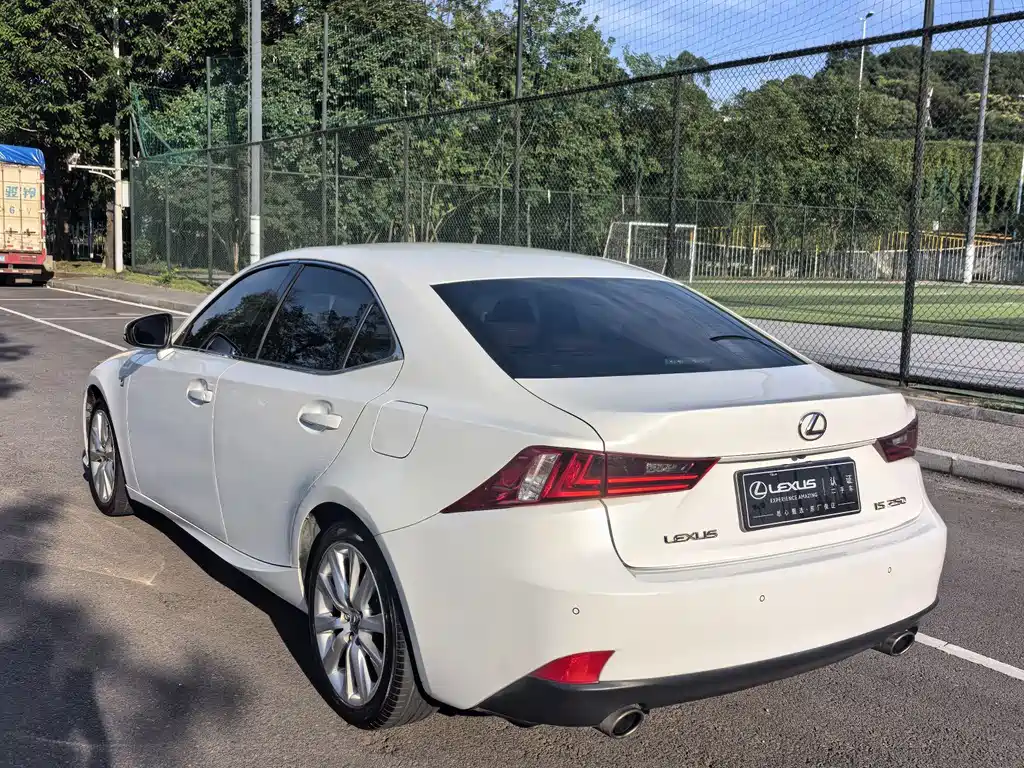 Lexus IS 250 F SPORT 2013