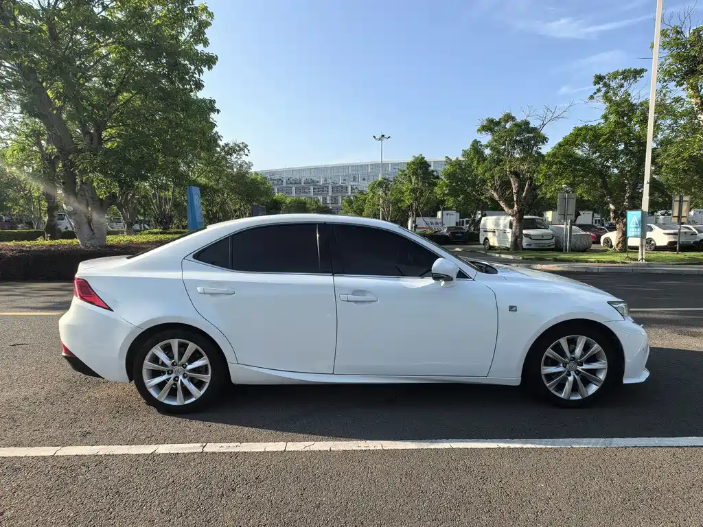 Lexus IS 250 F SPORT 2013
