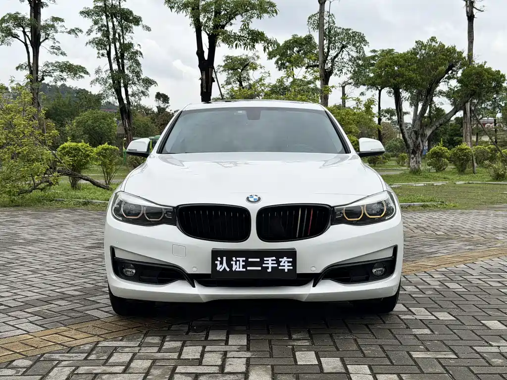 BMW 3 Series GT 2018 320i Fashion Edition