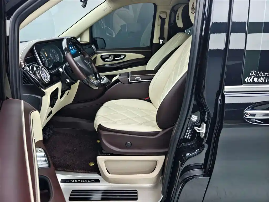 Mercedes-Benz Vito 2023 2.0T Business Edition 7-Seater