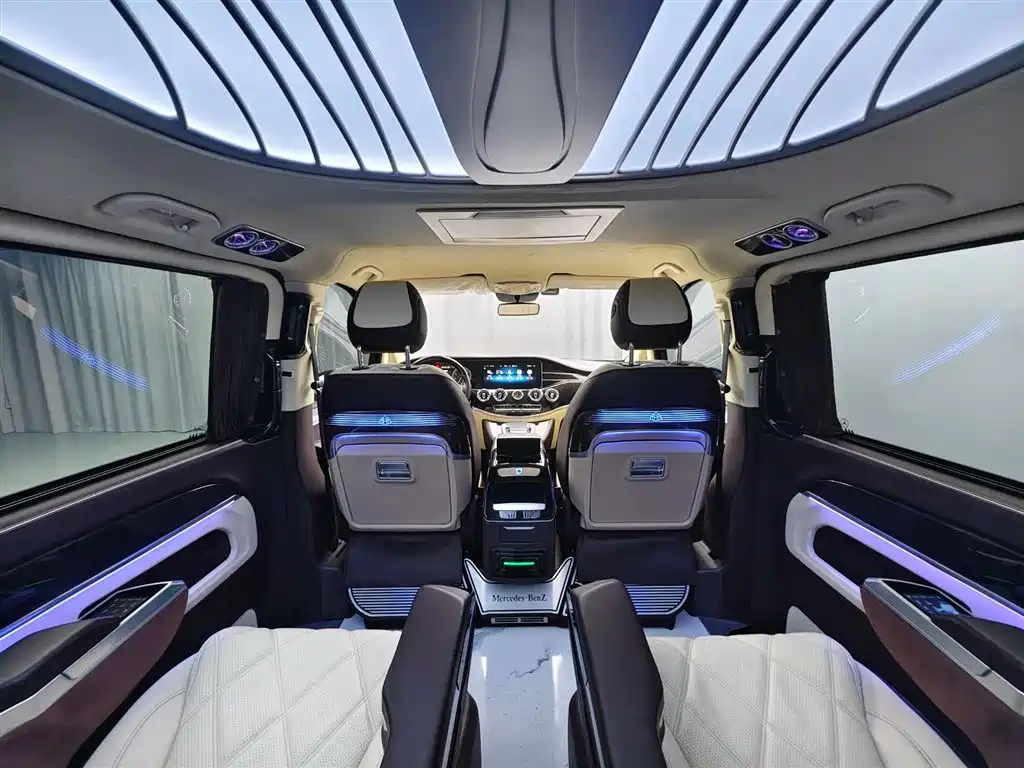 Mercedes-Benz Vito 2023 2.0T Business Edition 7-Seater