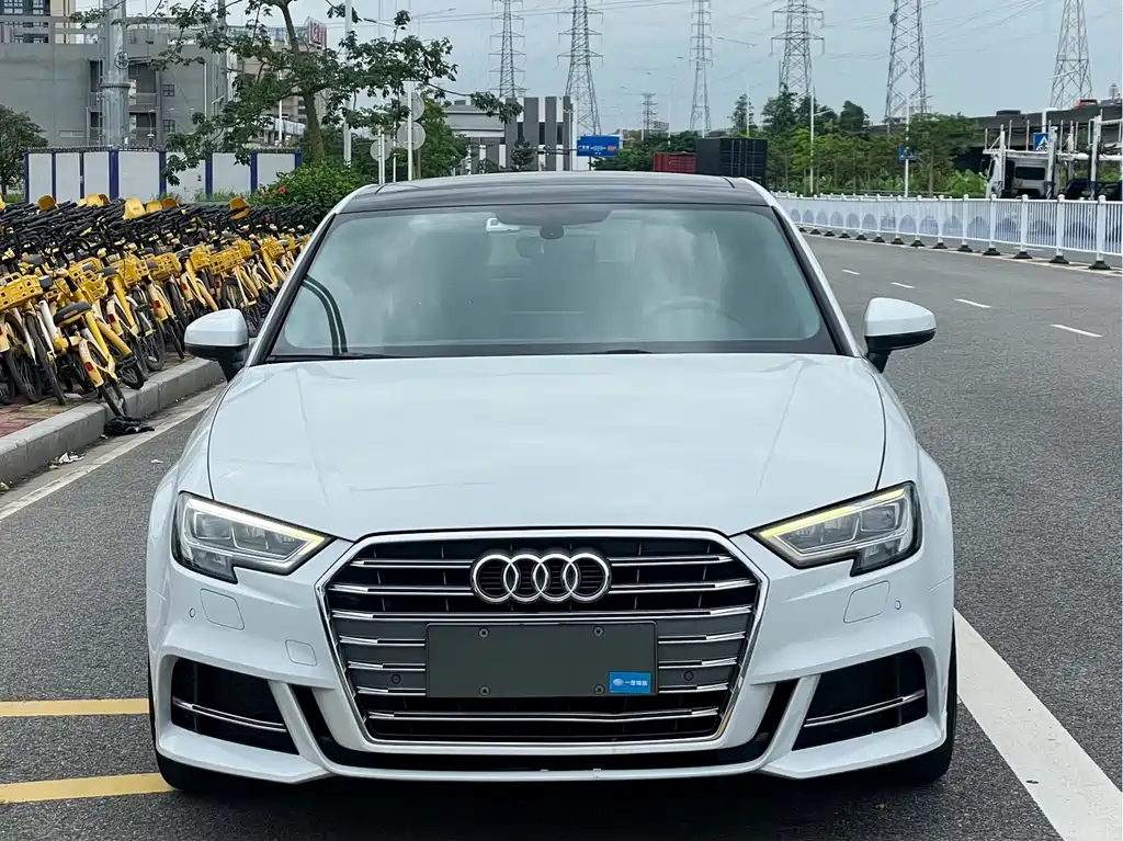 Audi A3 2020 Limousine 35 TFSI Sport China VI