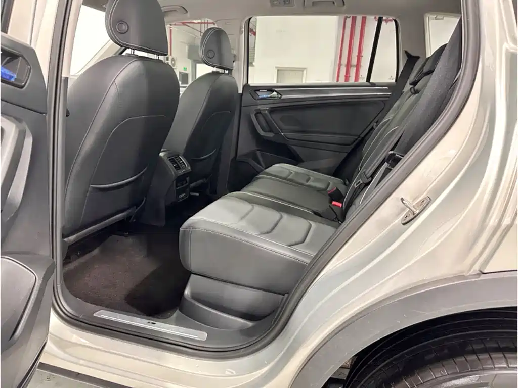 Volkswagen Tiguan L 2020 330TSI Automatic FWD R-Line Flagship Edition China VI