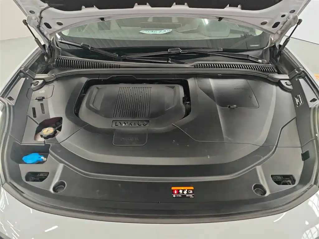 Lynk & Co 06 EM-P 2022 PHEV 84km Pro