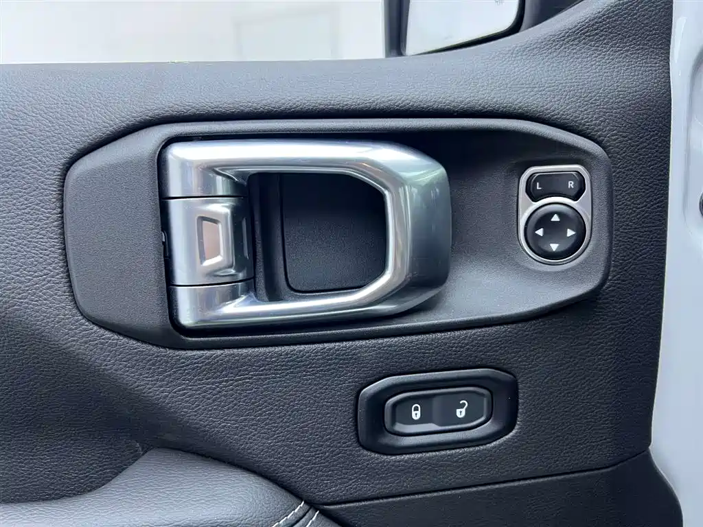 2023 Jeep Gladiator Overland 3.6L