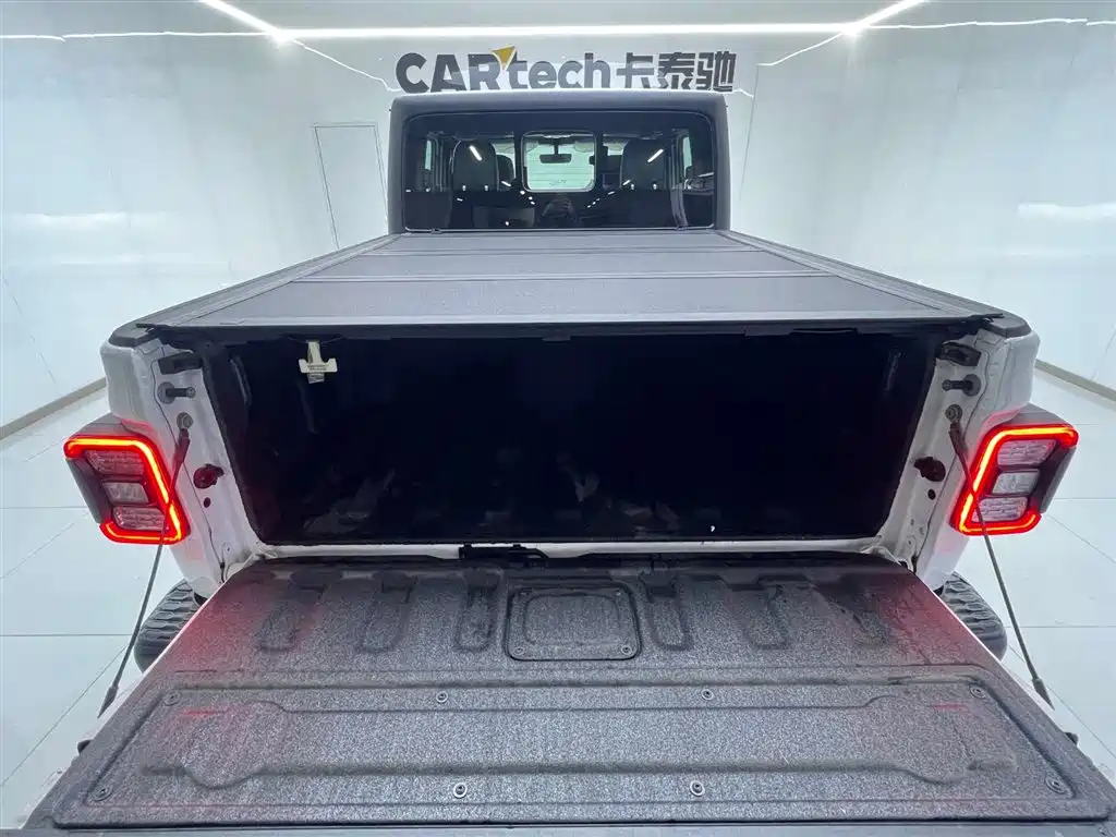 2023 Jeep Gladiator Overland 3.6L