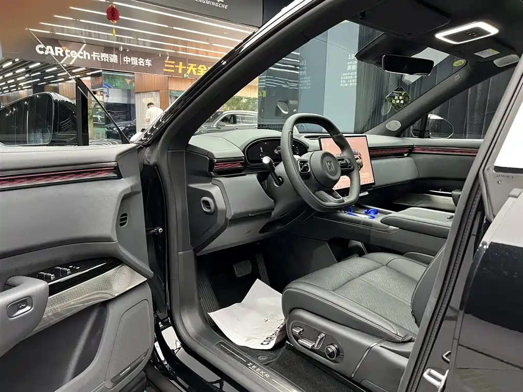 Zeekr 7X 2025 100kWh Long Range RWD Intelligent Driving Edition