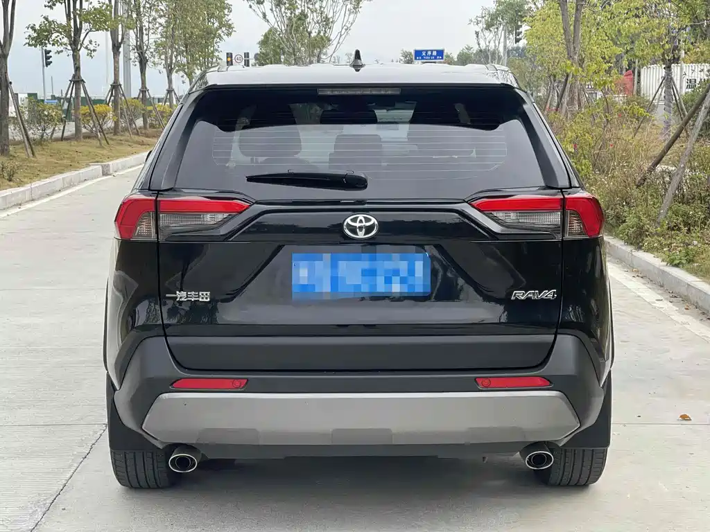 Toyota RAV4 2021 2.0L CVT FWD Style Edition