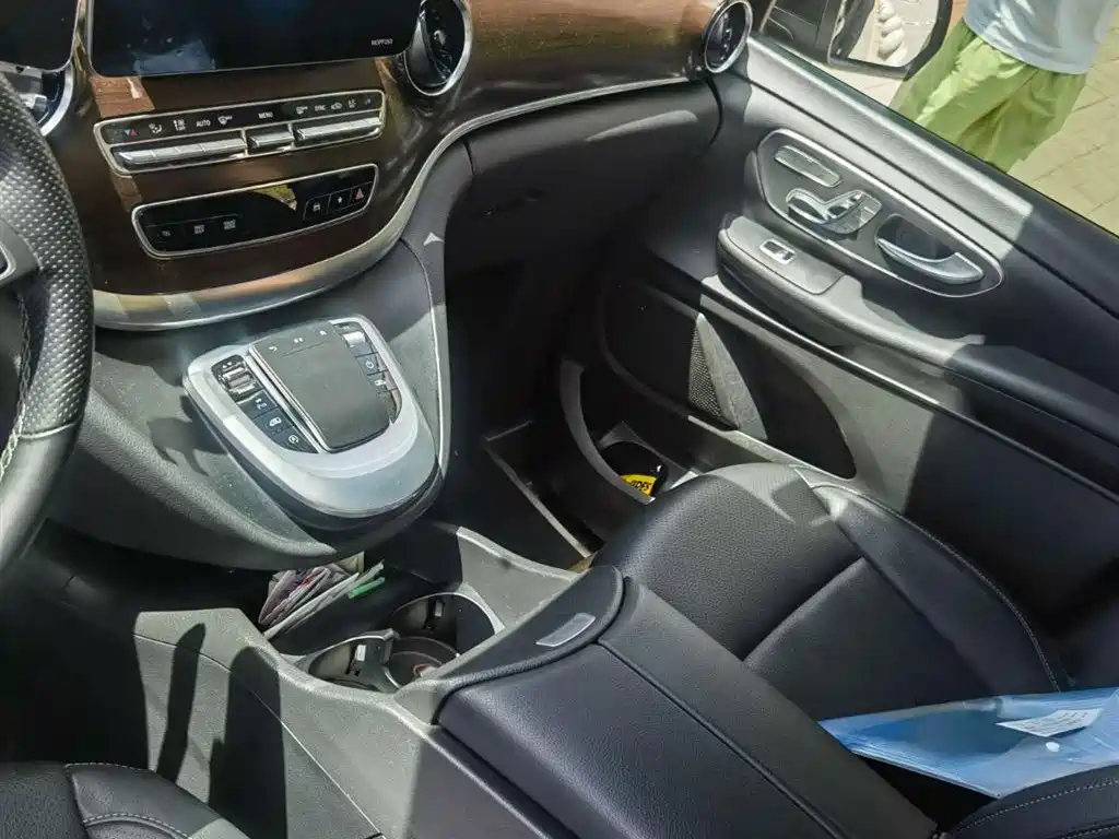 Mercedes-Benz V-Class 2020 V 260 Navigator Edition