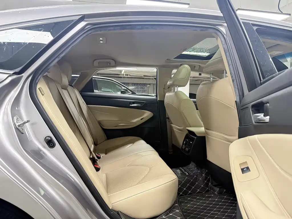 Toyota Avalon 2019 2.0L XLE Premium Edition China VI