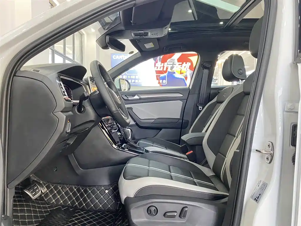 T-ROC 2025 Facelift 300TSI DSG FWD Chenguang Edition