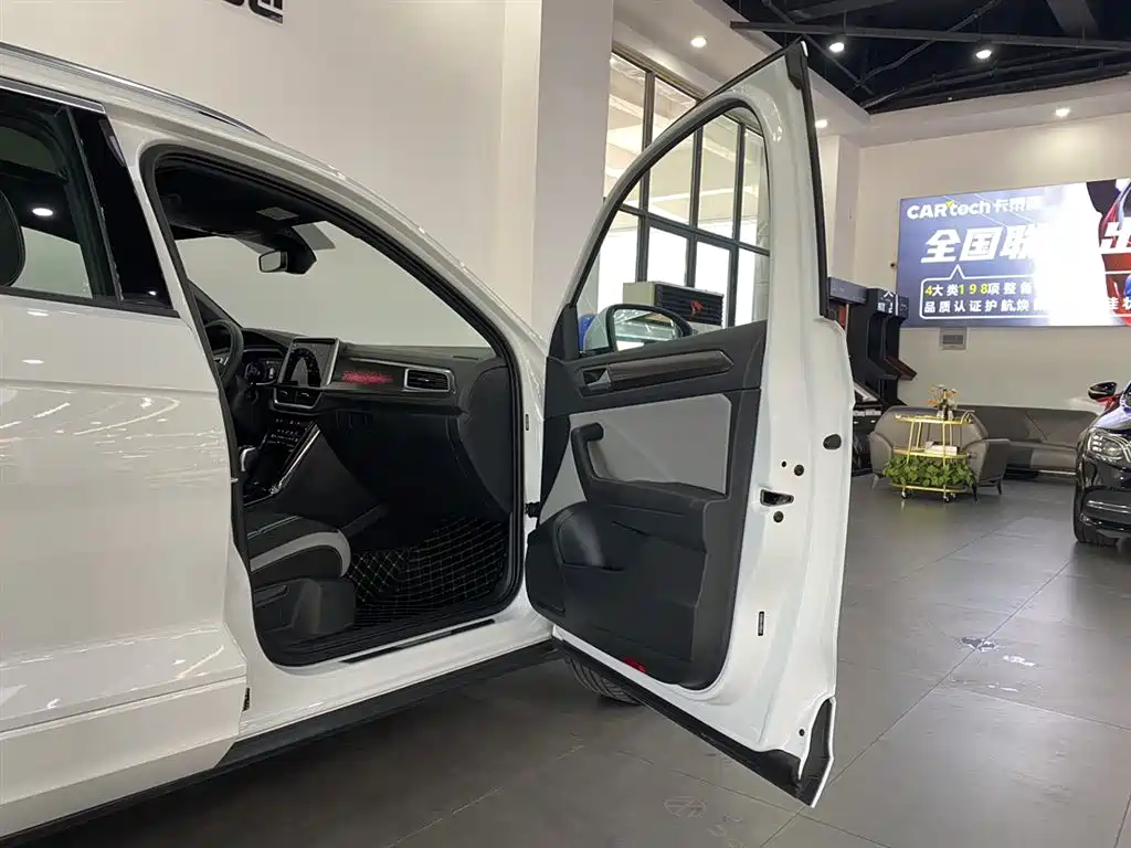 T-ROC 2025 Facelift 300TSI DSG FWD Chenguang Edition