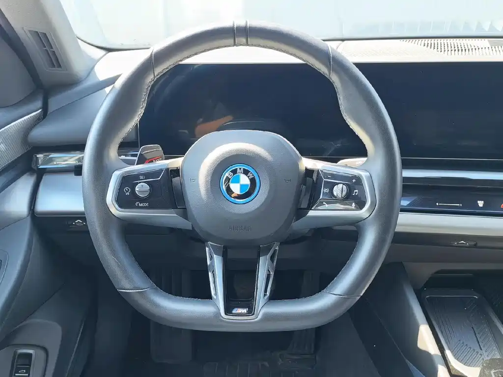 BMW i5 2024 eDrive 35L Luxury M Sport Package