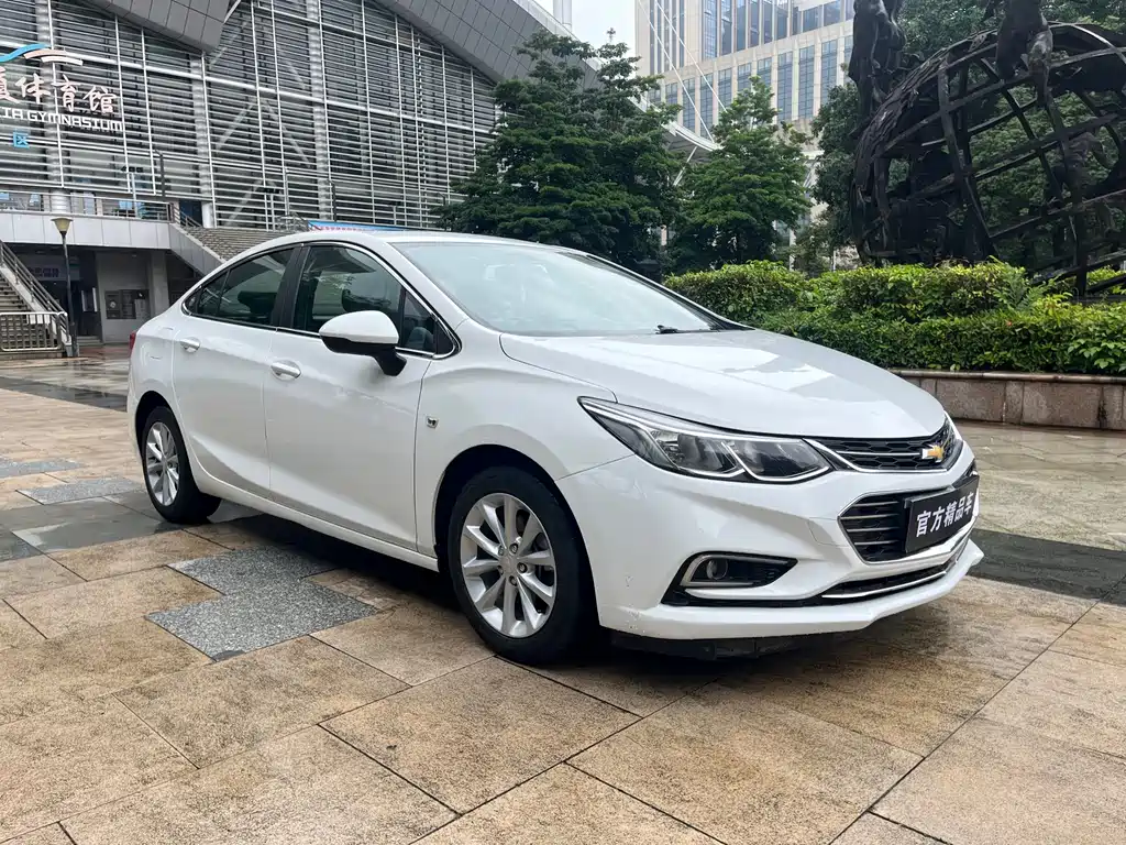 Chevrolet Cruze 2017 1.5L Auto Pioneer Sunroof Edition