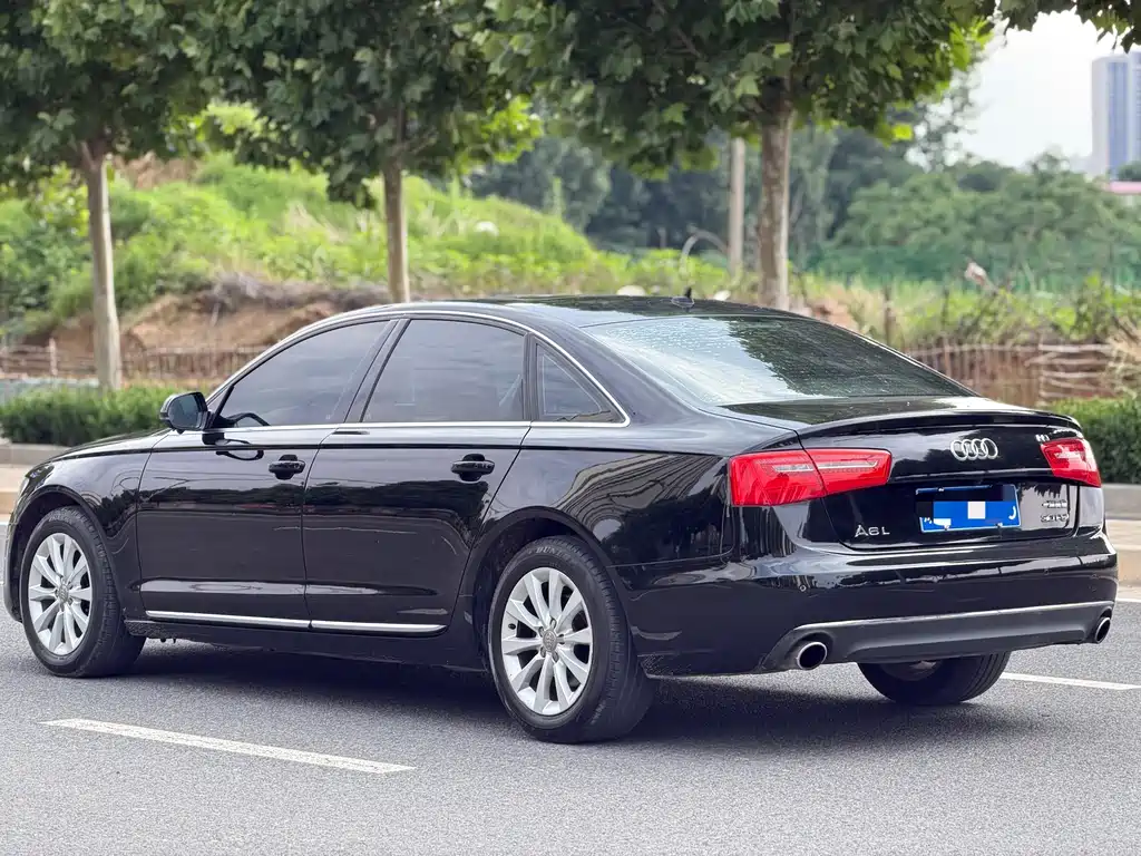 Audi A6L 2012 30 FSI Comfort