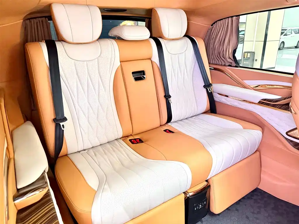 Mercedes-Benz V-Class 2024 V260 L High Roof Custom Edition