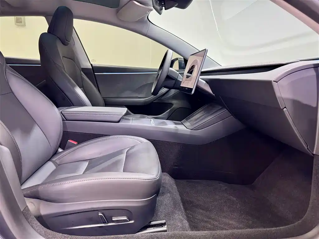 Tesla Model 3 2023 RWD