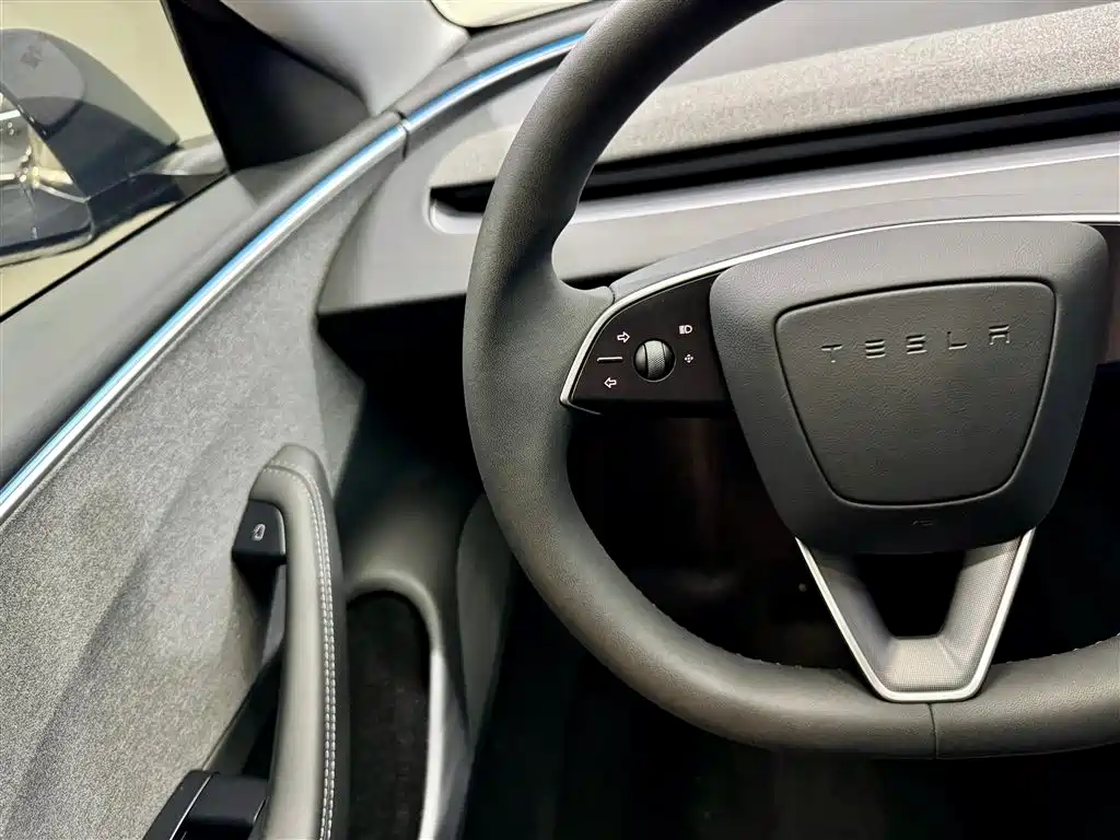 Tesla Model 3 2023 RWD