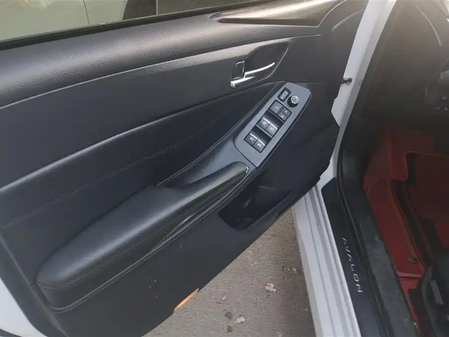 Avalon 2019 2.0L XLE China VI