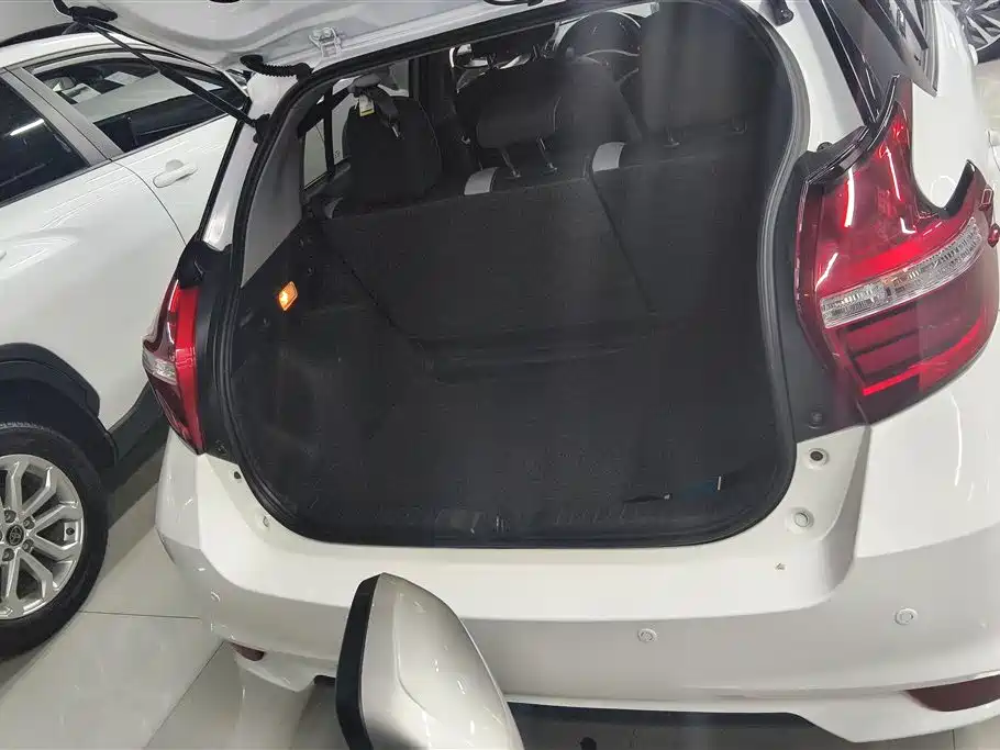 Yaris L Zhixuan 2020 1.5L CVT Leading Edition