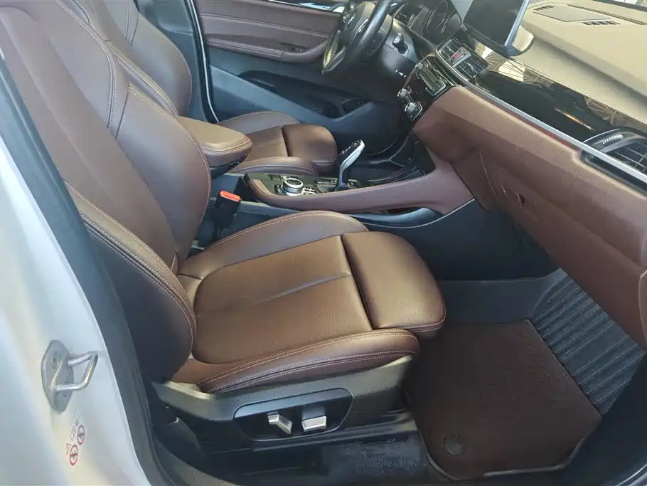 BMW X1 2022 sDrive25Li Leading Edition